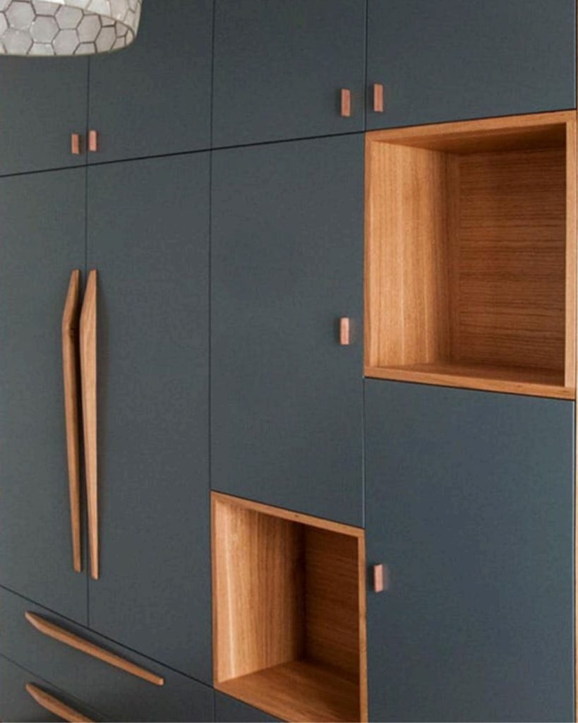 Contemporain